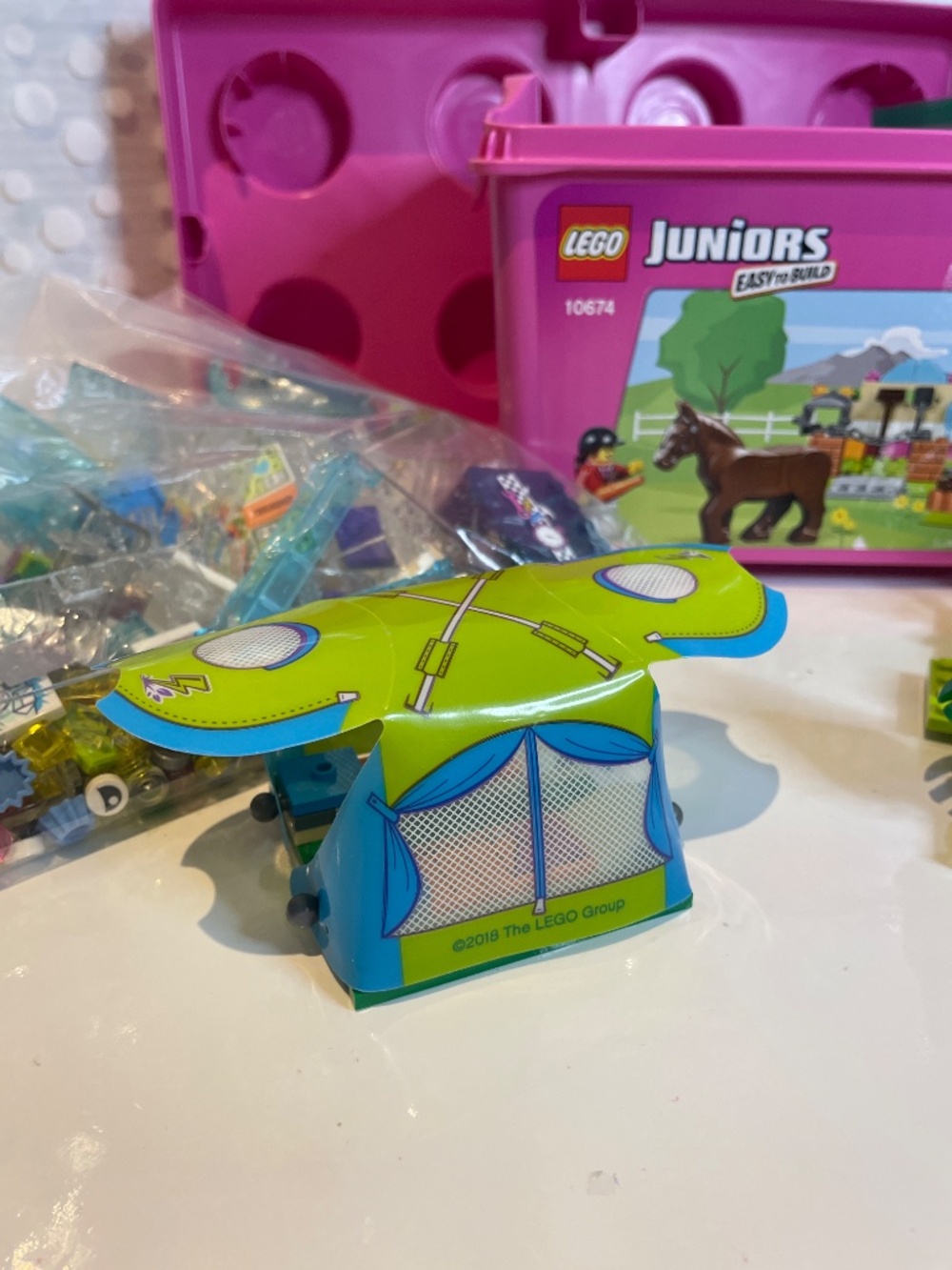 Lego friends 🧱bundle in Pink Brick Storage case - Picture 10 of 13